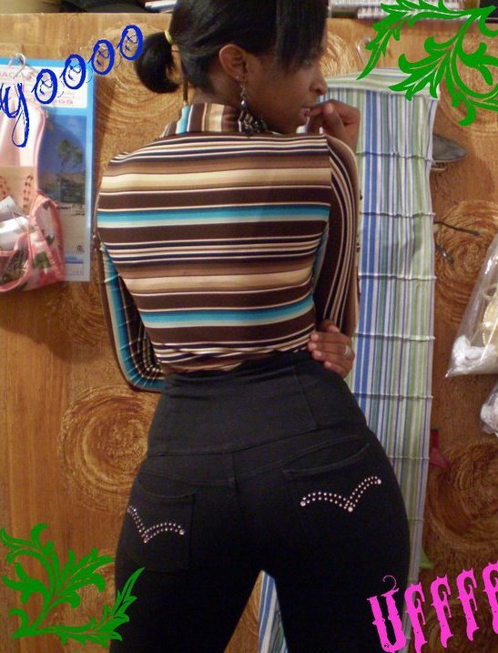 Date this nice looking Dominican Republic girl Jomeri from La Romana DO7561
