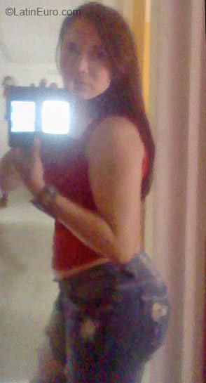 Date this gorgeous Colombia girl Ivonne from Cali CO7000