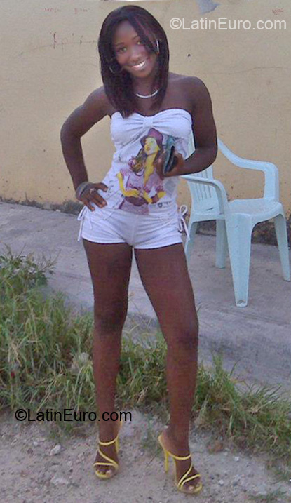 Date this georgeous Dominican Republic girl Elena from La Romana DO9433