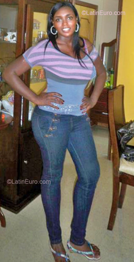Date this funny Colombia girl Natalia from Medellin CO7026