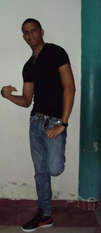Date this delightful Dominican Republic man Melvin tatis from Santiago DO7648