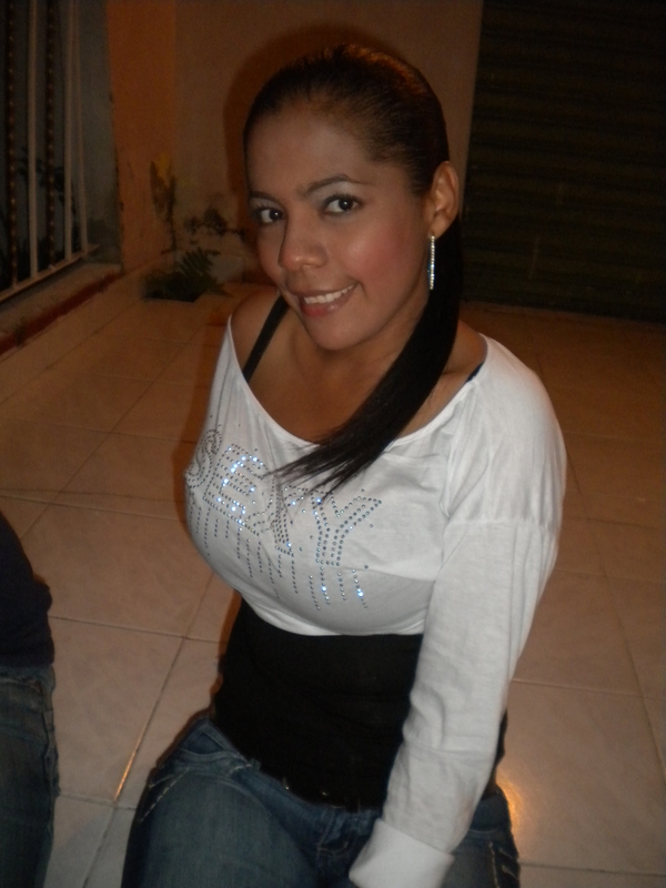Date this attractive Colombia girl Milena Patricia from Bogota CO7035
