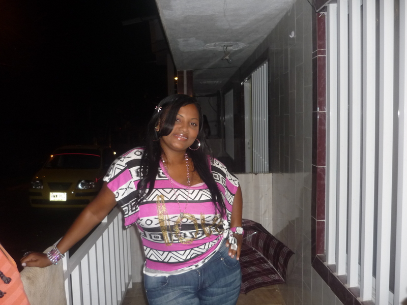 Date this hard body Colombia girl Emerita from Buenaventura CO7041