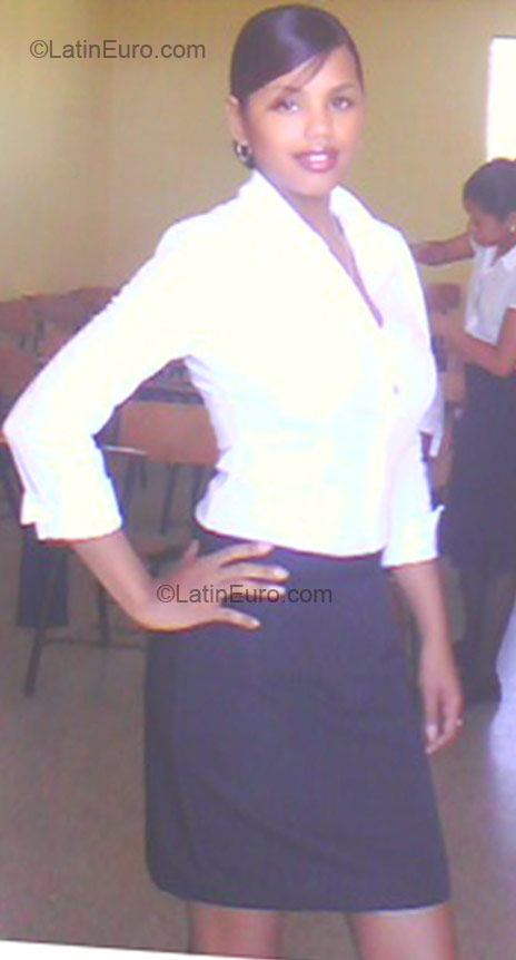 Date this lovely Dominican Republic girl Margaret from Puerto Plata DO7687