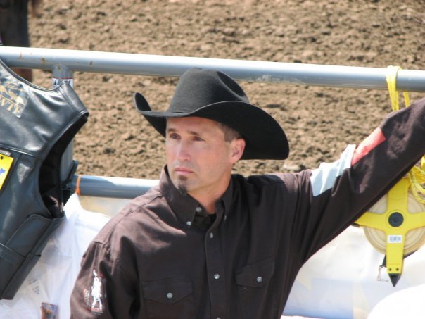 Date this hard body United States man Shaw from Newport Beach US9846