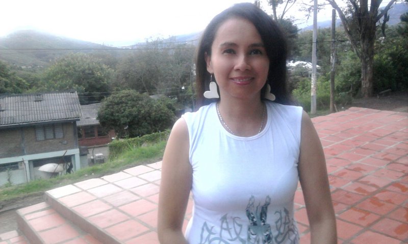Date this nice looking Colombia girl Diana from Cali CO7104