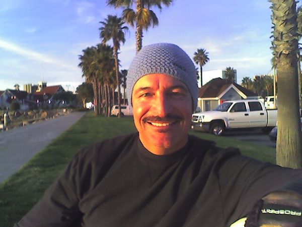 Date this georgeous United States man Rafael from Long Beach US9935