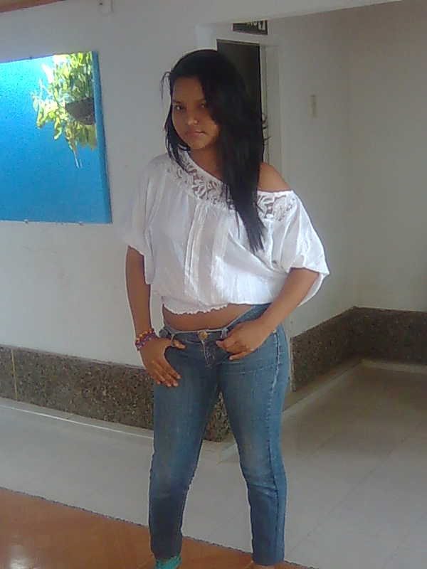 Date this lovely Honduras girl Leonela from Copan HN329