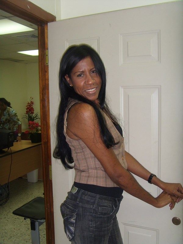 Date this athletic Dominican Republic girl Indhira from Santo Domingo DO7788