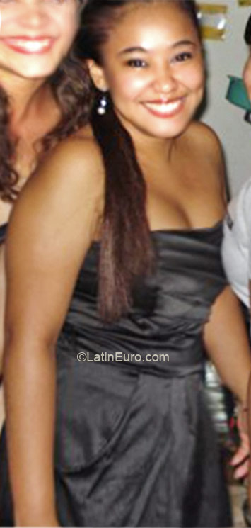 Date this tall Brazil girl Haydee from Ananindeua BR5444