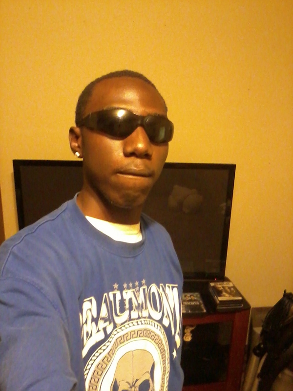 Date this tall United States man Mc from Beaumont US10071