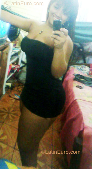 Date this nice looking Brazil girl Ilana from Belem BR5511