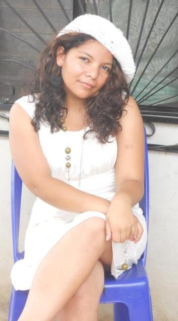 Date this happy Honduras girl Julissa from Comayagua HN331