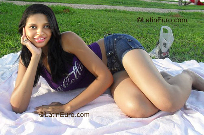 Date this georgeous Brazil girl Eliane from Brasilia BR5543