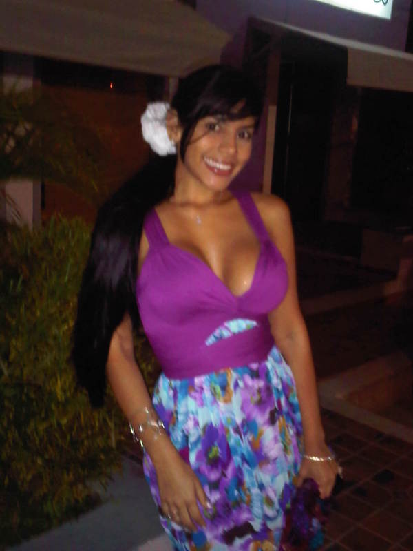 Date this delightful Colombia girl Nathh from Barranquilla CO7208