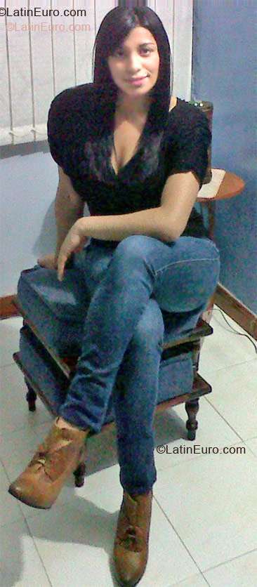 Date this pretty Colombia girl Sonia from Bogota CO7231