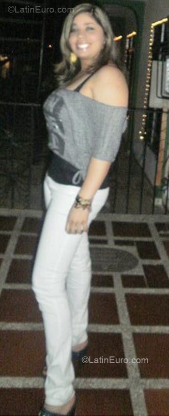 Date this passionate Colombia girl MIRIAM from Cali CO7254