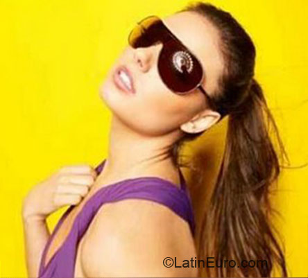 Date this lovely Brazil girl Giselle from Goiania BR5664