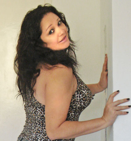 Date this stunning Brazil girl Alba Lucia from Recife BR5700