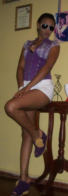 Date this exotic Dominican Republic girl Claribel from Santo Domingo DO8128