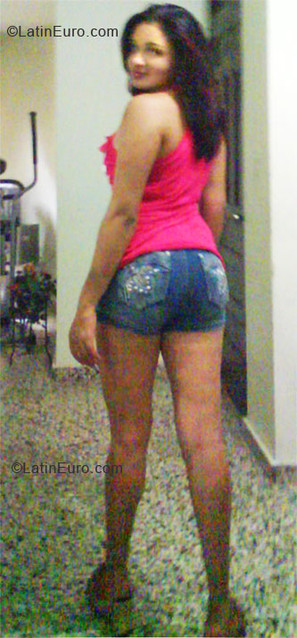 Date this charming Dominican Republic girl Esther from Santo Domingo DO8136
