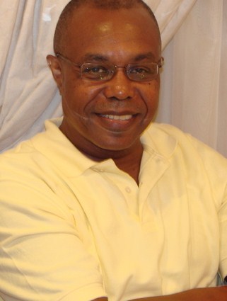 Date this pretty United States man Isaac from Converse US10512