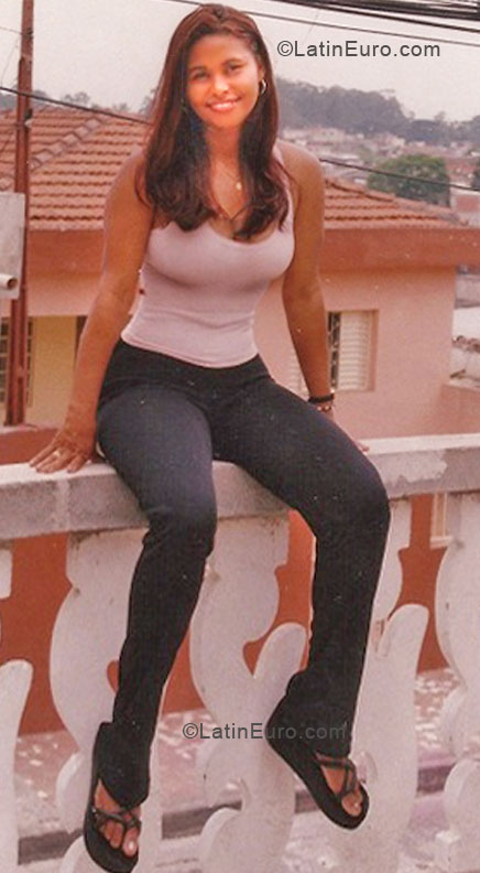 Date this pretty Brazil girl Maria Reis from Sao Paulo BR5869