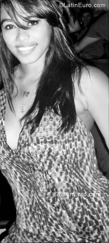 Date this hot Brazil girl Fernanda from Salvador BR5733