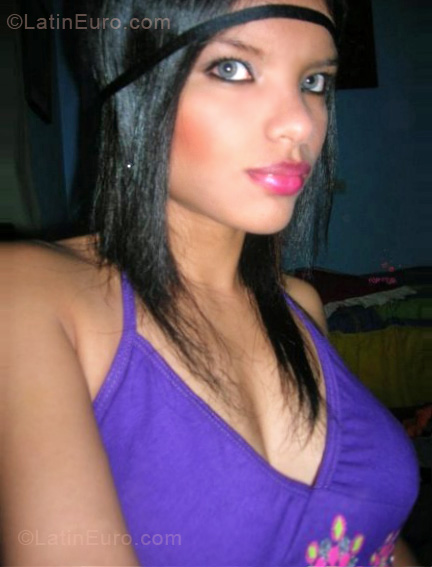 Date this georgeous Colombia girl Cecilia from Medellin CO7362