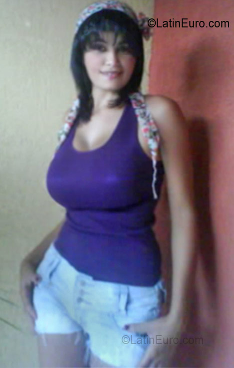 Date this lovely Colombia girl Luisa gonzalez from Valledupar CO7473
