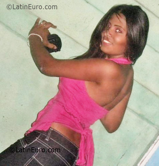 Date this gorgeous Dominican Republic girl Yirandy from Santo Domingo DO8386