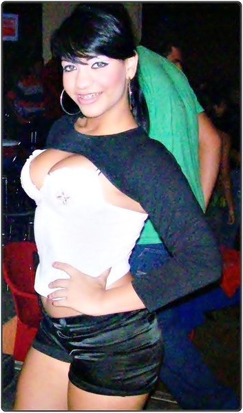 Date this hot Colombia girl Luna from Bogota CO7509