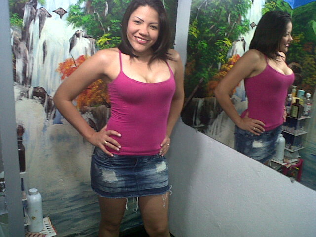 Date this foxy Colombia girl Karen from Barranquilla CO7559