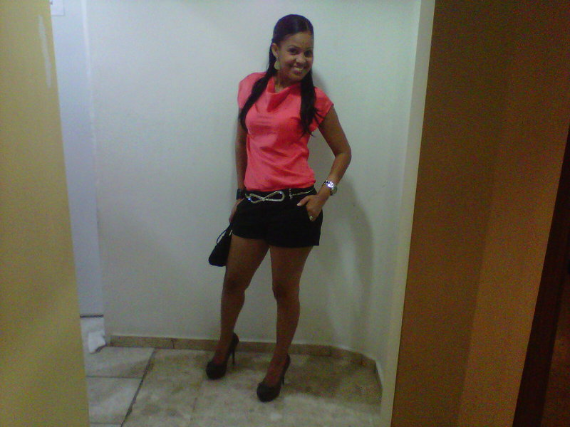 Date this pretty Dominican Republic girl Ana corina from Santo Domingo DO8648