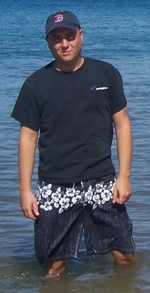 Date this funny United States man Muzikman from Northampton US11037