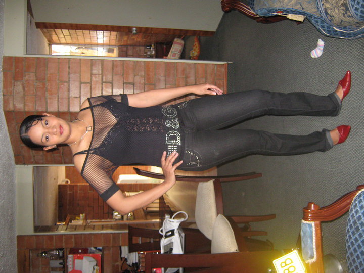 Date this happy Colombia girl YANALBA from Bogota CO7619