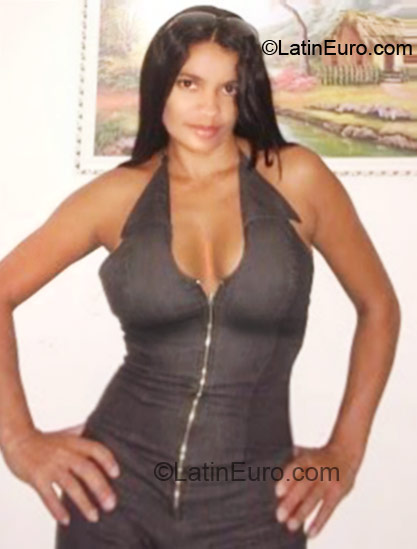 Date this foxy Brazil girl Andrea from Sao Paulo BR5932