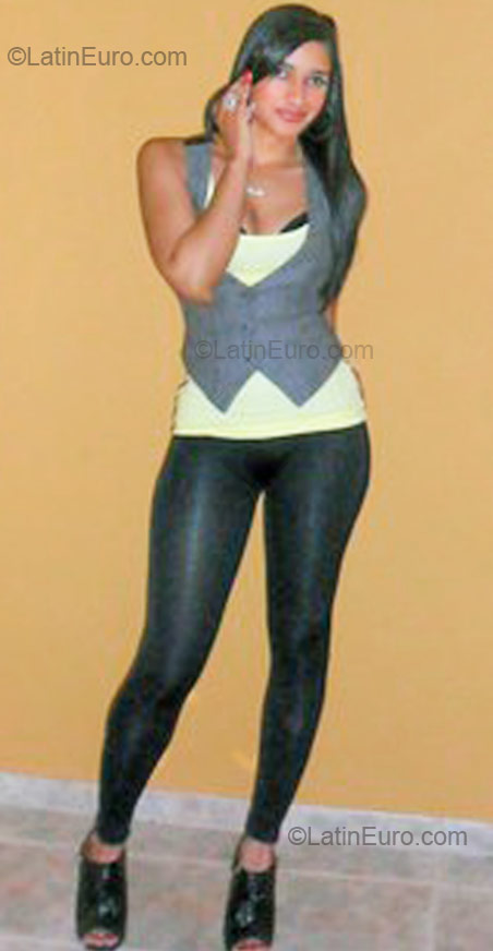 Date this beautiful Dominican Republic girl M.Castillo from Santiago DO8787
