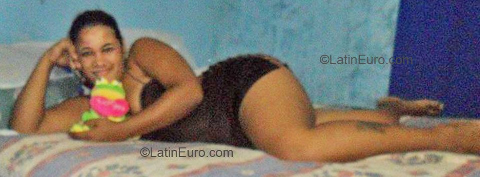 Date this stunning Dominican Republic girl HEIDY101 from Santo Domingo Oeste DO8830