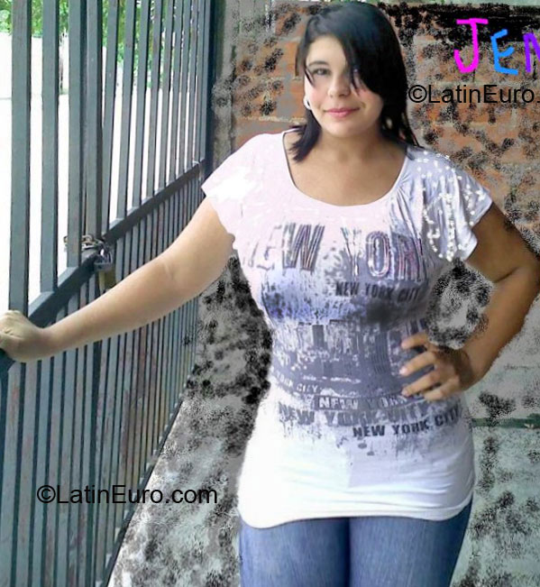 Date this cute Colombia girl Jennifer from Pereira CO7650