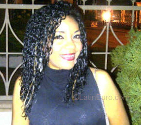 Date this pretty Dominican Republic girl Min from Nagua DO8875