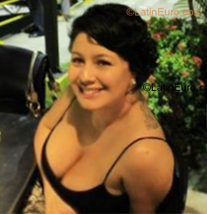 Date this pretty Colombia girl Beatriz from Bogota CO7666