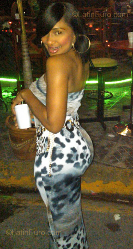 Date this young Dominican Republic girl Lagizz from Republica Dominicana DO8930