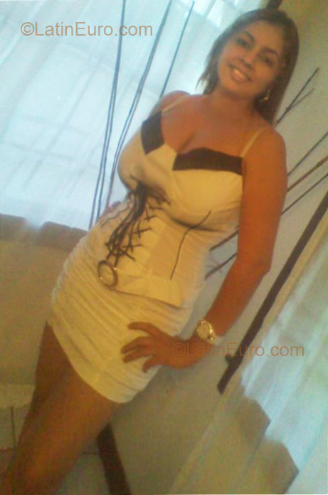 Date this funny Honduras girl Melissa from San Pedro Sula HN366