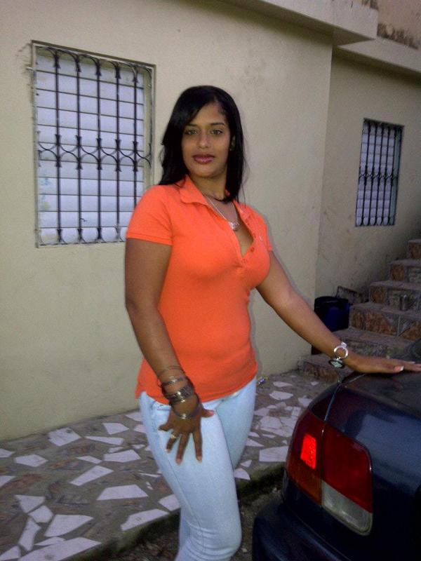 Date this young Dominican Republic girl Lindamichel from Santigo DO8939