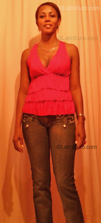 Date this fun Colombia girl Yoli from Cali Valle CO7680
