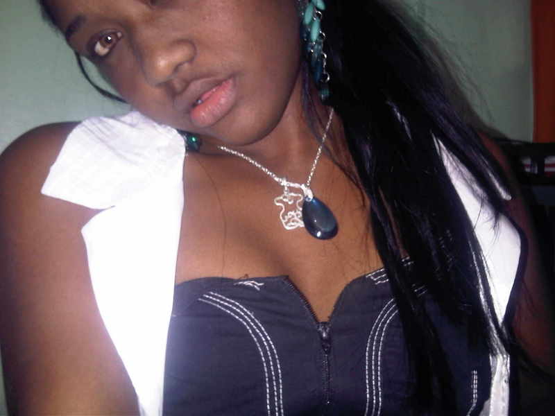 Date this sensual Dominican Republic girl Yoelia from Santo Domingo DO8990