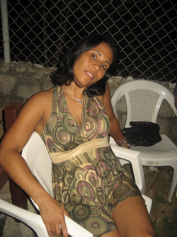 Date this delightful Dominican Republic girl Waldy from Santo Domingo DO8998