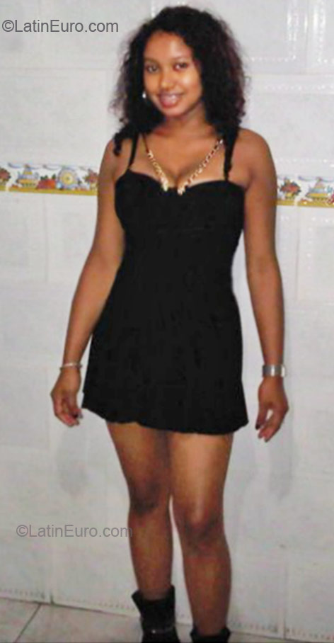 Date this beautiful Dominican Republic girl Isabel from Santo Domingo DO9015