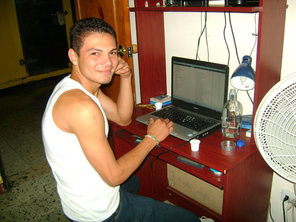 Date this pretty Colombia man Luis alfonso from Tulua CO7864